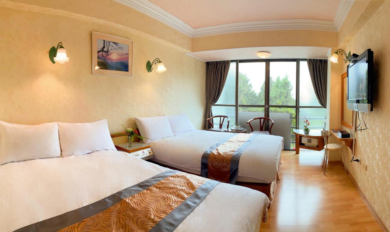 Kao Feng Hotel Жонгженг Екстериор снимка
