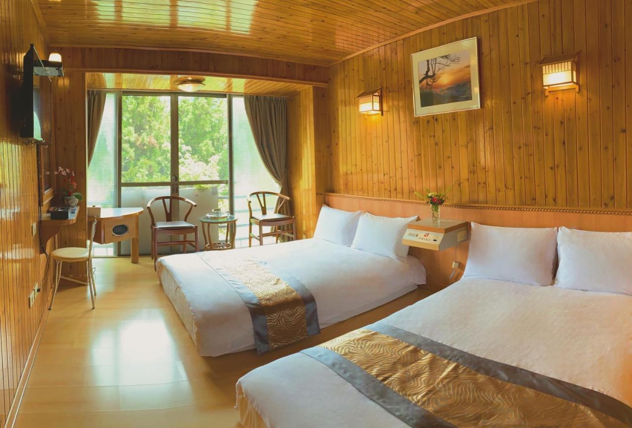 Kao Feng Hotel Жонгженг Екстериор снимка