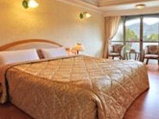 Kao Feng Hotel Жонгженг Екстериор снимка