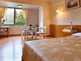 Kao Feng Hotel Жонгженг Екстериор снимка